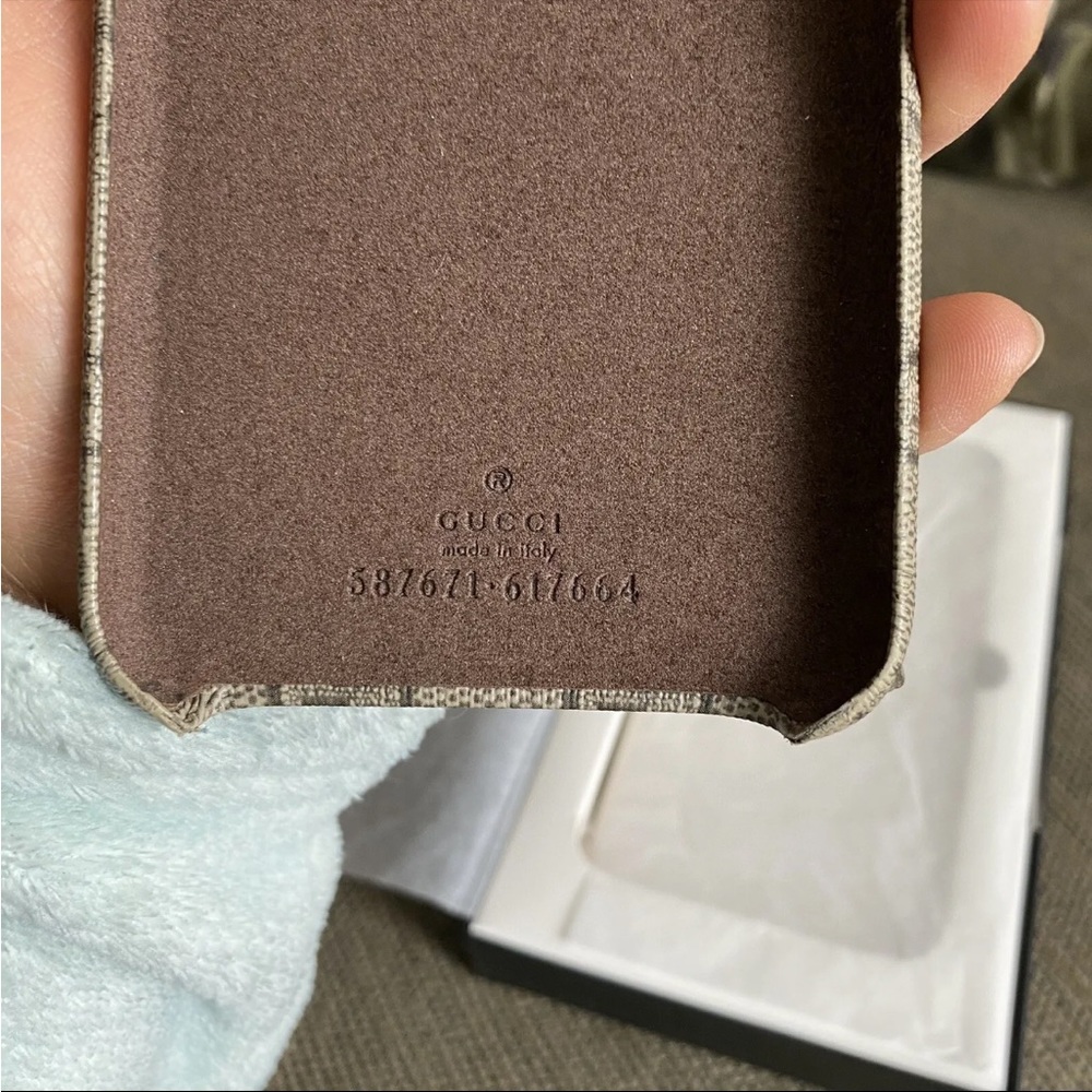 NEW NIB $360 GUCCI iPhone XS Max Case GG Supreme Monogram Ophidia - Picture 7 of 7
